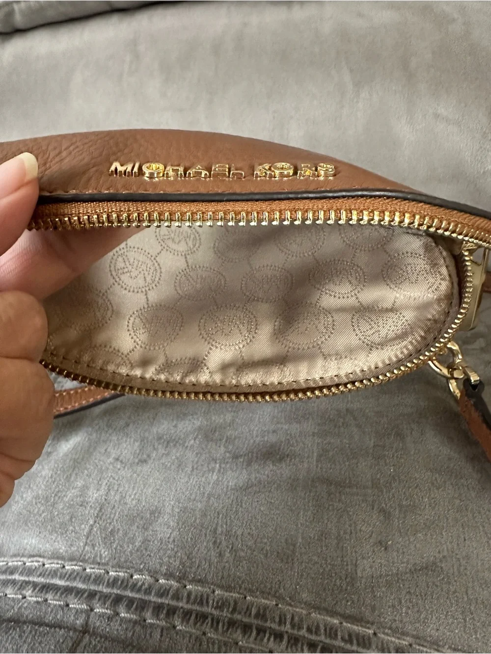 Michael Kors Cognac Pebbled Leather Crossbody Bag Gold Chain Luxe Organizer - Picture 11 of 15